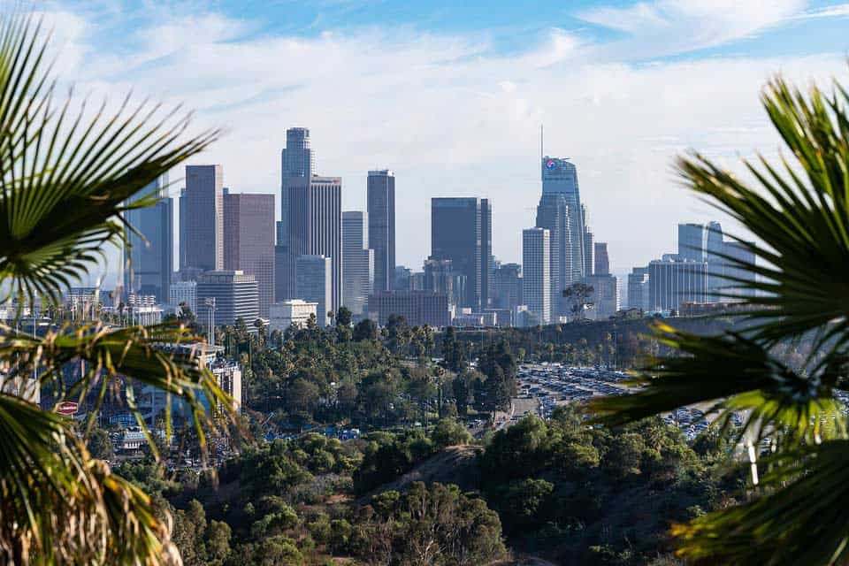 Skyline mit Wolkenkratzer von Los Angeles Skyline mit Wolkenkratzer von Los Angeles