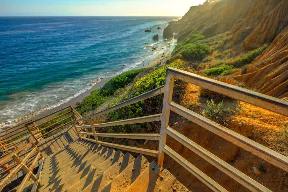 Treppen zum El Matador Beach (depositphotos.com)